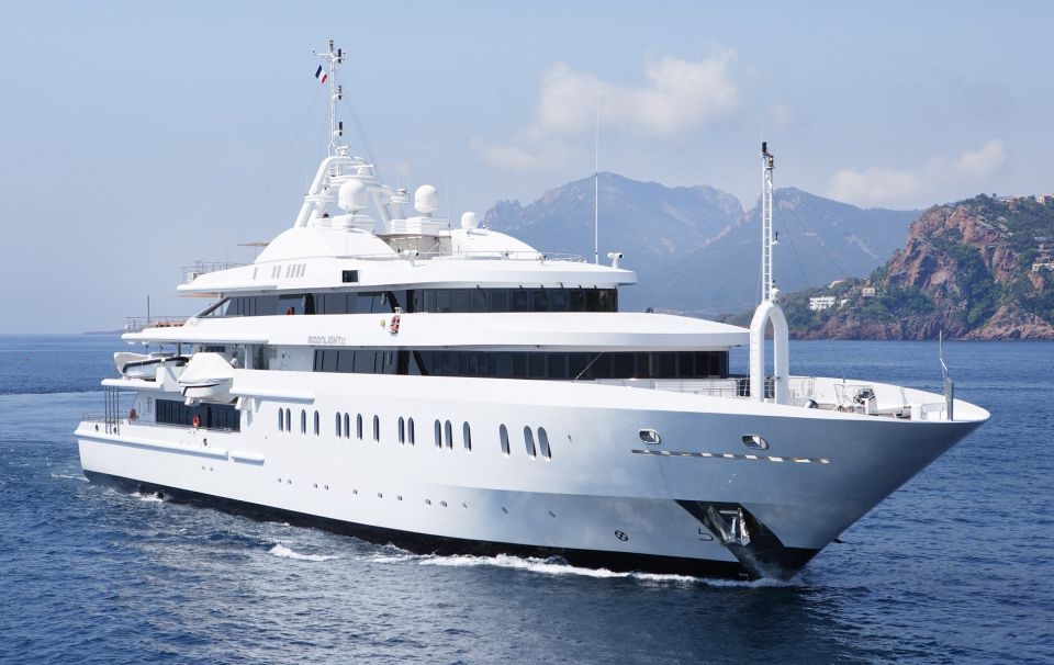EP388 MOONLIGHT II 91 m Motor Yacht