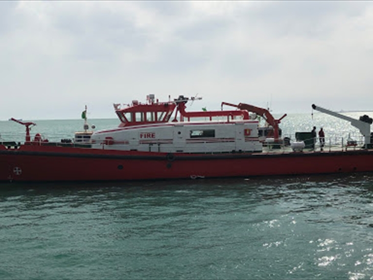 EP366 36 m Fire Boat